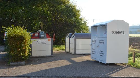 Bild: Sammelstelle Sportplatz Riburg